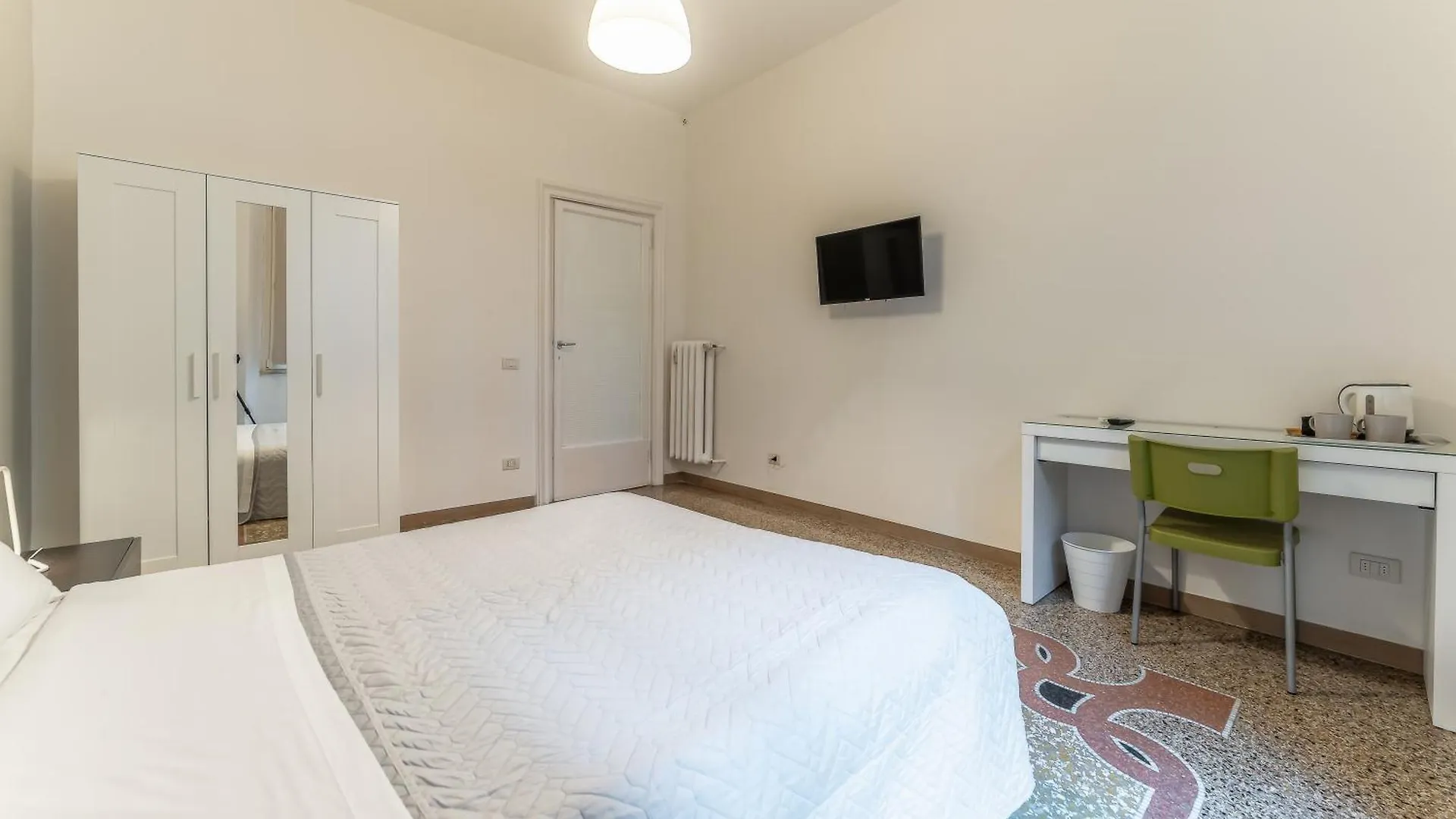 Azzurra B&B - Metro Lodi 0*, Rome Italy