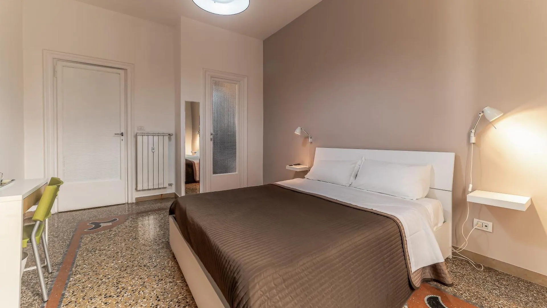 Azzurra B&B - Metro Lodi Guest house Rome