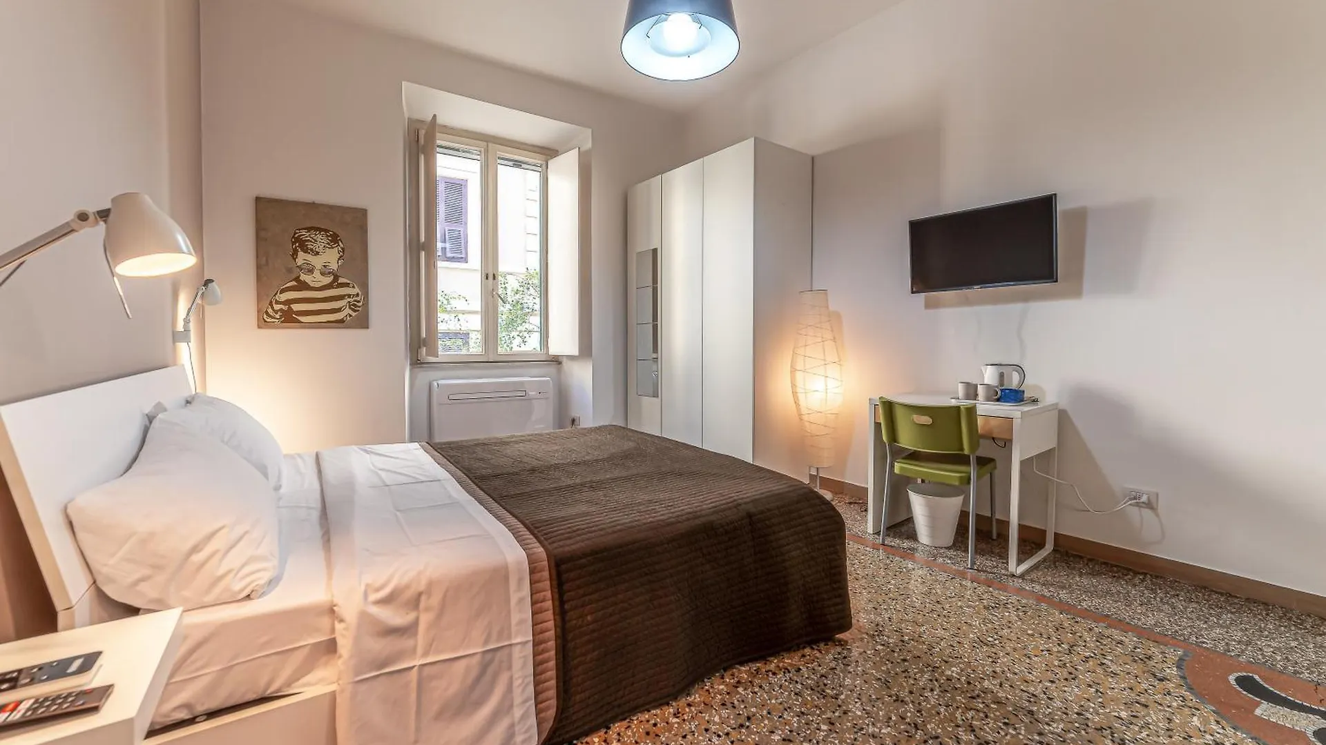 Azzurra B&B - Metro Lodi Rome